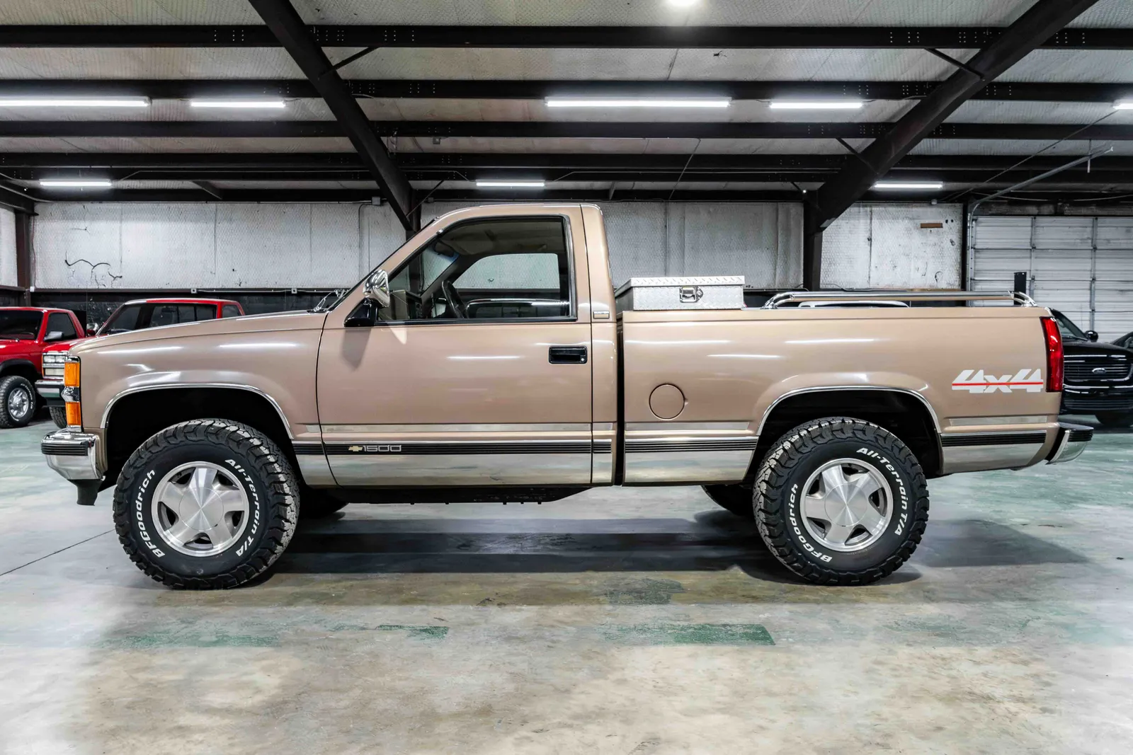 1994-Chevrolet-K1500-Light Autumnwood Metallic-175287-34.jpg